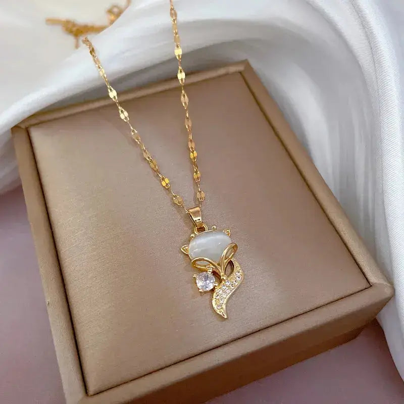 Creative Fashion Cartoon Fox Opal Pendant Necklace for Women Exquisite Gold Color Stainless Steel Zircon Chokers Jewelry Gift Initiale