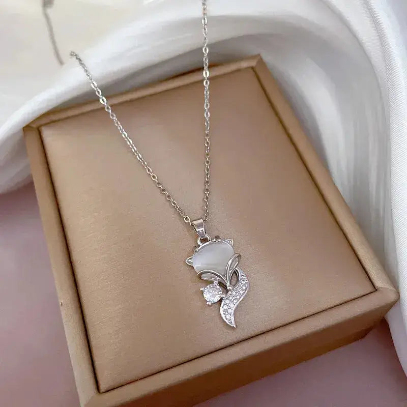 Creative Fashion Cartoon Fox Opal Pendant Necklace for Women Exquisite Gold Color Stainless Steel Zircon Chokers Jewelry Gift Initiale