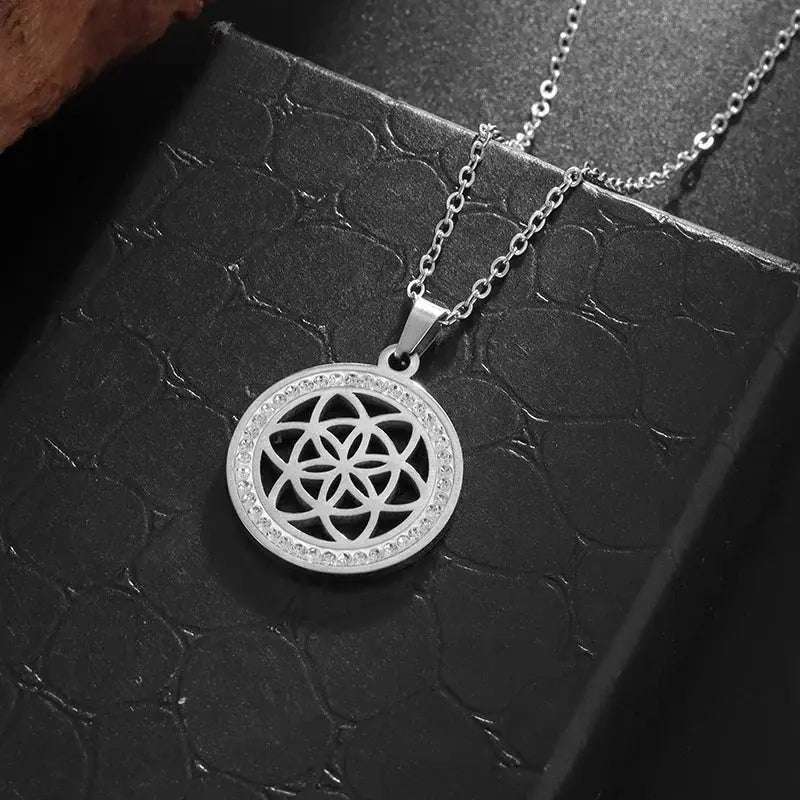 Exquisite Stainless Steel Zircon Mandala Lotus Pendant Necklace for Women Stylish and Elegant Lucky Amulet Jewelry Initiale