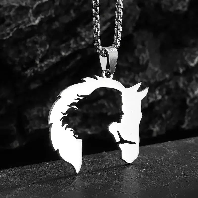 Stainless Steel Creative Polished Horse Head Goddess Pendant Necklace for Men and Women Fashion Hip-Hop Jewelry Accessories Initiale