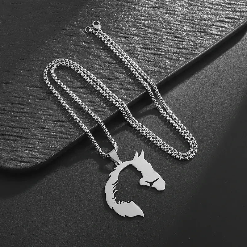 Stainless Steel Creative Polished Horse Head Goddess Pendant Necklace for Men and Women Fashion Hip-Hop Jewelry Accessories Initiale